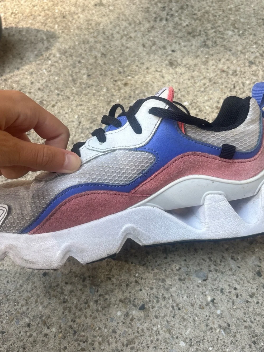 Nike RYZ 365 2 Sneakers Women’s Size 7